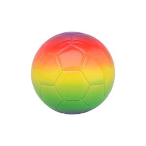 Regenboog voetbal - maat 5