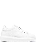 Karl Lagerfeld debossed-monogram low-top sneakers - Blanc