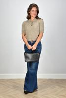 Mother jeans Twister Sneak 10815-104 on your left