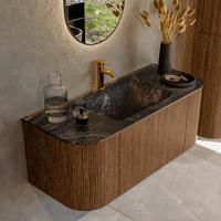 Mondiaz KURVE-DLUX 110 cm Onderkast Greeploos 1 Lade Met Deuren Walnut, Wastafel Solid Surface Midden Lava 1 Kraangat Zonder Spiegel (KRVCLO110L+R1L2D1KM-Wal/Lav)