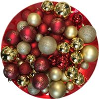 Kerstversiering kerstballen set rood met goud 4-5-6-8 cm 82-delig