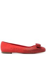 Ferragamo ballerines strassées à détail de nœud Vara - Rouge