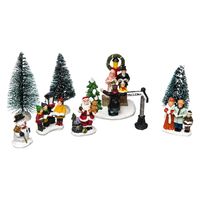 Kerstdorp accessoires - miniatuur boompjes en figuurtjes - polyresin - thumbnail