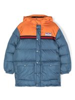 Gucci Kids veste matelassée à patch logo - Bleu