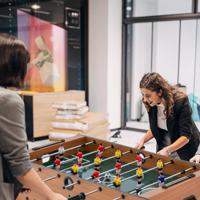 4 In 1 Speeltafel Tafelvoetbal Biljart Tafeltennis Hockey Complete Accessoires Meerdere Speeltafels voor Kinderen en Volwassenen