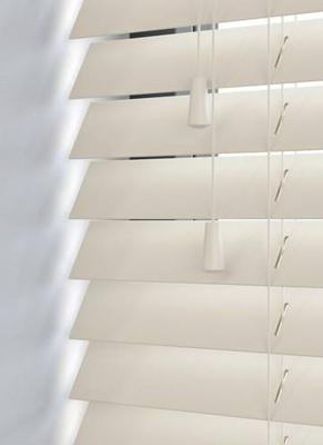 Baseline houten jaloezie met koord - roomwit