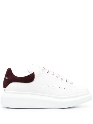 Alexander McQueen baskets à semelle oversize - Blanc