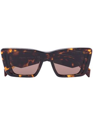 Prada Eyewear lunettes de soleil à monture rectangulaire oversize - Marron