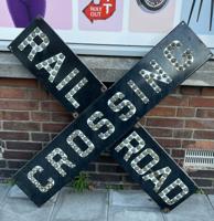Railroad Crossing Zwart Metalen Verkeersbord met 'Cat-Eye Marbles' - 120 x 120cm - Origineel