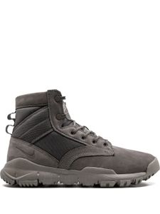 Nike baskets montantes SFB 6 NSW - Gris