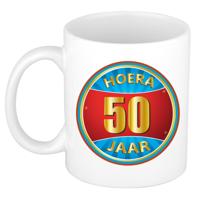 Bellatio Decorations 50 jaar cadeau koffie mok - beker - wit - 300 ml - hoera 50 jaar geworden
