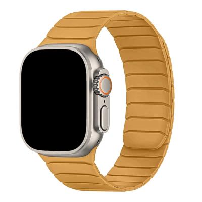 Apple Watch Bandje Vetra - Siliconen - Geel - 44, 45, 46 & 49mm Apple Watch Bandje Vetra - Siliconen - Geel - 44, 45, 46 & 49mm