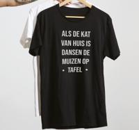 T-shirt kat van huis