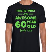 Cadeau T-shirt voor heren - leeftijd 60 jaar - awesome - zwart - glitter groen - Verjaardagsfeest