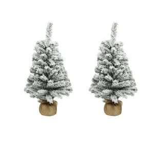 2x stuks kunstboom/kunst kerstboom met sneeuw 90 cm kerstversiering