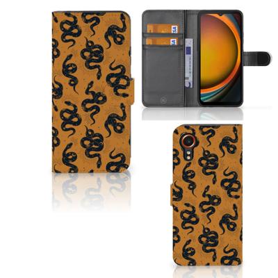 Telefoonhoesje | Met pasjeshouder | voor Samsung Galaxy Xcover 7 Snakes