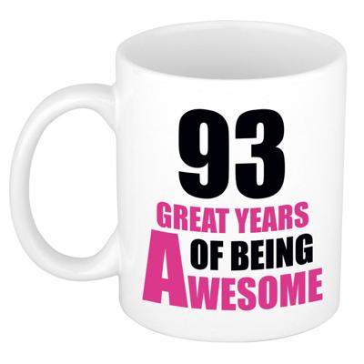 Verjaardag 93 jaar Koffiemok Cadeau - Great years of being awesome - wit/roze - voor dames