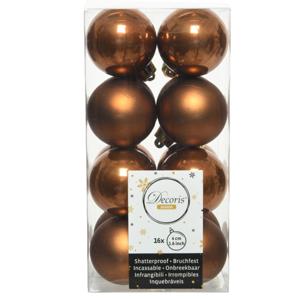 Decoris kleine kerstballen - 16x st - kaneel bruin - 4 cm - kunststof - onbreekbare kerstballen