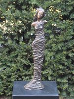 Lady, brons decoratie 53 cm.
