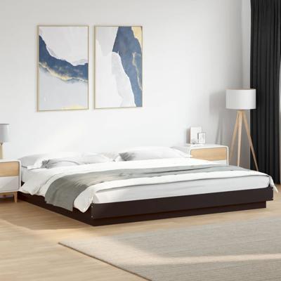 Bedframe met LED-verlichting bewerkt hout zwart 180x200 cm