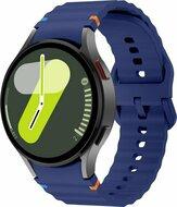 Wave Sportband met aansluitknop - Donkerblauw - Samsung Galaxy Watch 5 (Pro) - 40mm / 44mm / 45mm Wave Sportband met aansluitknop - Donkerblauw - Samsung Galaxy Watch 5 (Pro) - 40mm / 44mm / 45mm