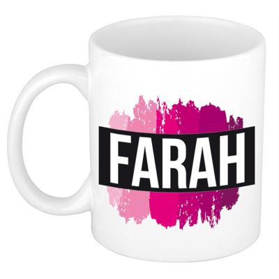 Farah naam cadeau koffie mok - beker - met roze verfstrepen - Cadeau collega - moederdag