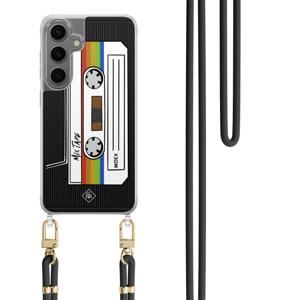 Samsung Galaxy S24 Plus hoesje met zwart koord - Cassette mixtape