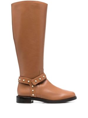 Stuart Weitzman bottes en cuir à sangles cloutées - Marron Stuart Weitzman bottes en cuir à sangles cloutées - Marron