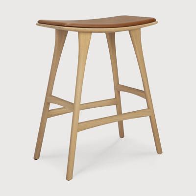 Ethnicraft Barkruk 'Osso' Gevernist Eikenhout en Leder, kleur Naturel/Cognac (zithoogte 67cm)