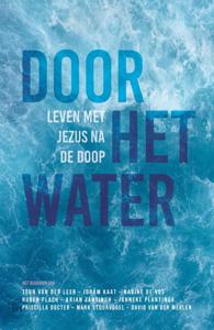 Door het water (Hardback)