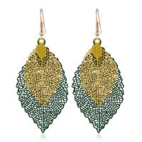 Dubbel gelaagde verlaat Tassel Earrings eenvoudige retro metalen blad-oren ornamenten (groen geel)