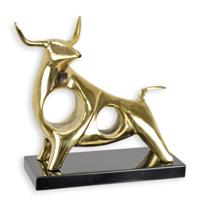 A BRONZE SCULPTURE OF A STANDING BULL ON A MARBLE BASE