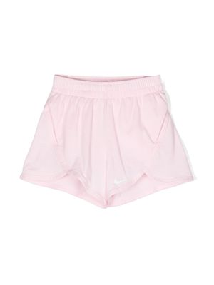 Nike Kids short à détail Swoosh - Rose