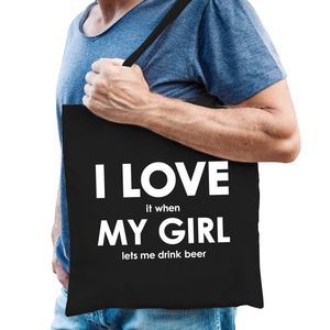 Cadeau tas bier liefhebber I love it when my girl lets me drink beer zwart voor heren   -