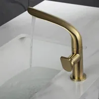 AquaLux Wastafelkraan - Draaibare Luxe Koud-Warm Kraan met Messing Behuizing AquaLux Wastafelkraan - Draaibare Luxe Koud-Warm Kraan met Messing Behuizing