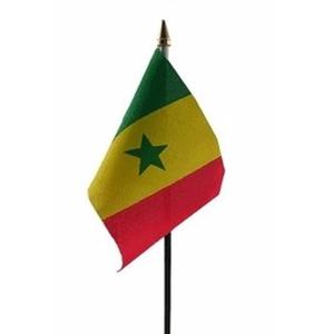 Senegal - mini vlaggetje van 10 x 15 cm op stokje - Landen vlag - H27 cm