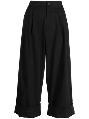 Yohji Yamamoto pantalon court à détails plissés - Noir