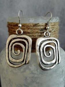 Ethnic Style Line Pattern Distressed Dangle Earrings Vintage Jewelry