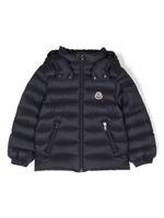 Moncler Enfant doudoune à patch logo - Bleu - thumbnail