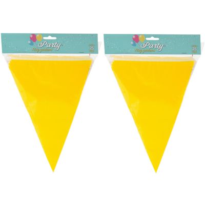 Party Vlaggenlijn - 2x - binnen/buiten - plastic - geel - 600 cm - 25 vlaggetjes