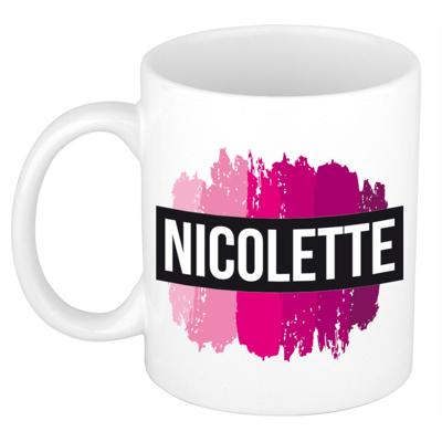 Nicolette naam cadeau koffie mok - beker - met roze verfstrepen - Cadeau collega - moederdag