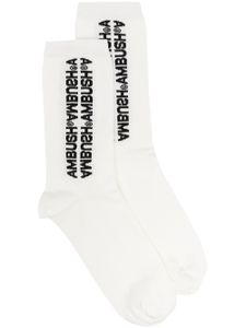 AMBUSH chaussettes en coton à logo imprimé - Blanc
