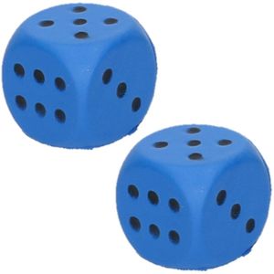 Set van 4x stuks foam dobbelstenen blauw 4 x 4 cm