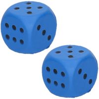 Set van 4x stuks foam dobbelstenen blauw 4 x 4 cm