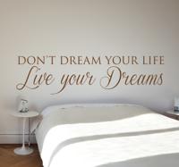 Muursticker woonkamer live your dreams