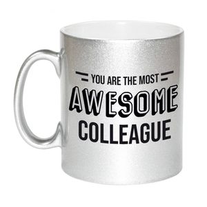 1x stuks personeel / collega cadeau zilveren mok / you are the most awesome colleague - feest mokken