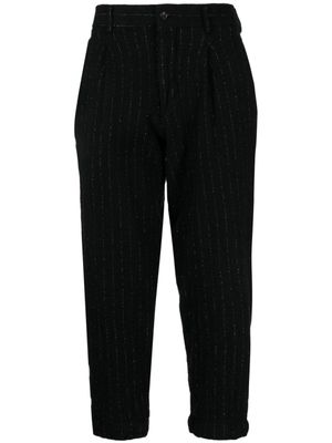 Comme des Garçons Homme Plus pantalon court à fines rayures - Noir