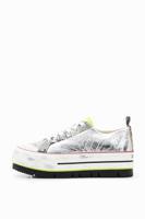 Lage sneakers met plateauzool en patch - MATERIAL FINISHES - 41 - thumbnail