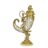A BRONZE MOUNTED PORCELAIN CORNUCOPIA HORN