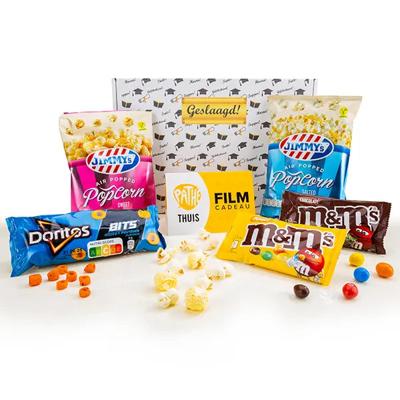 'Geslaagd Moviebox Brievenbus' | Cadeau met film en snacks